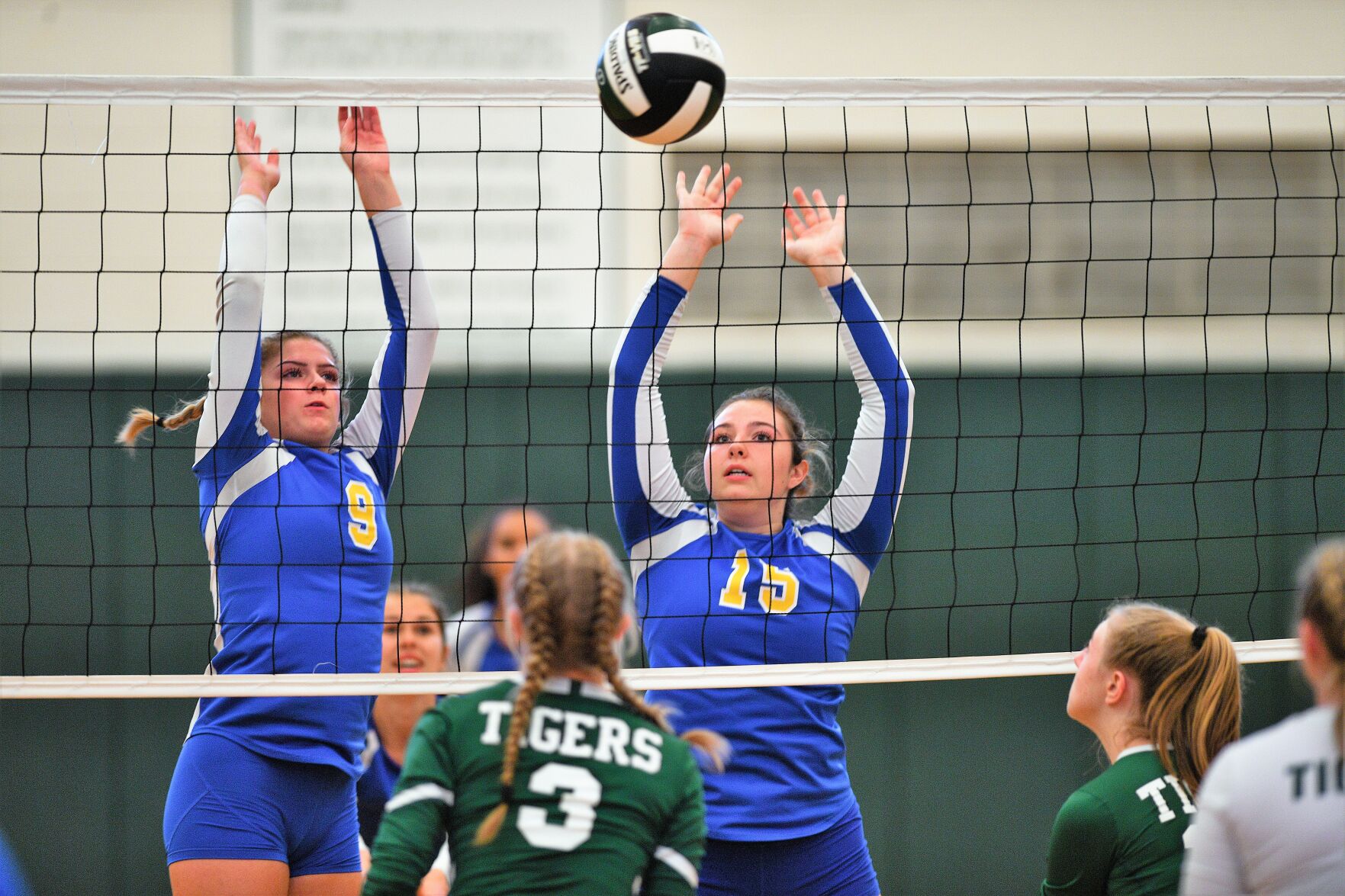Volleyball: Queensbury at Hudson Falls